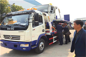 祥云汽车道路救援拖车价格